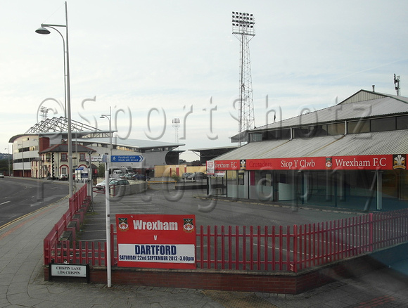 Dartford FC v Wrexham, 22September 2012