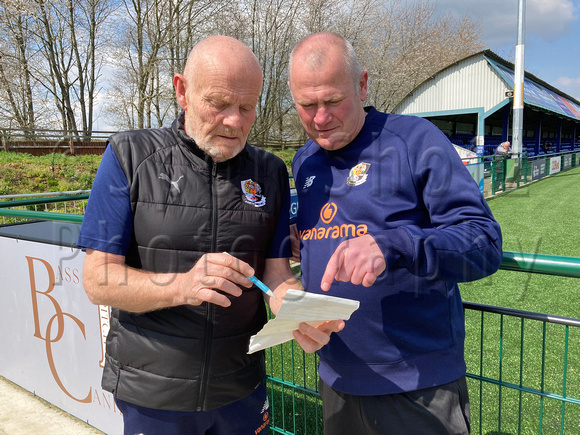 The Gaffer and Steve deliberate about the afternoon line-up