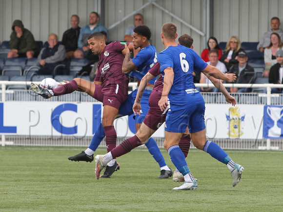 Aveley FC v Dartford FC - Dartford win 0:1 (Harvey Bradbury)