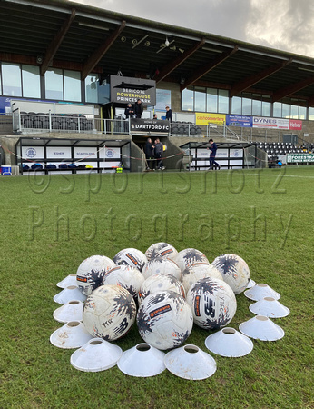 Dartford draw 2:2 with Yeovil Town. (George Alexnder 17', Richard Chin 70').