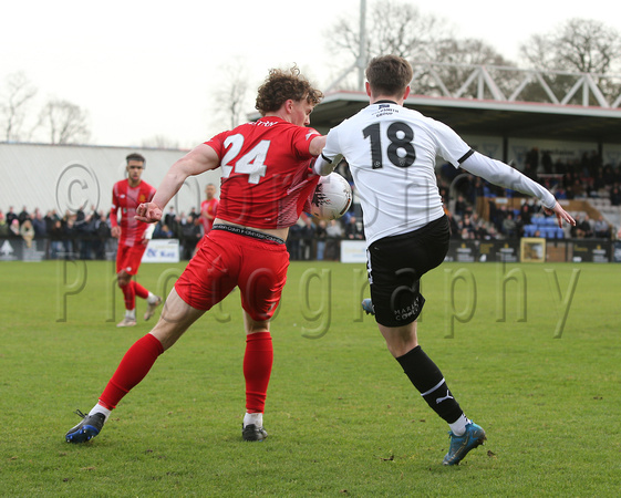 Dartford lwin 0:1 at Welling United (Richard Chin 57').