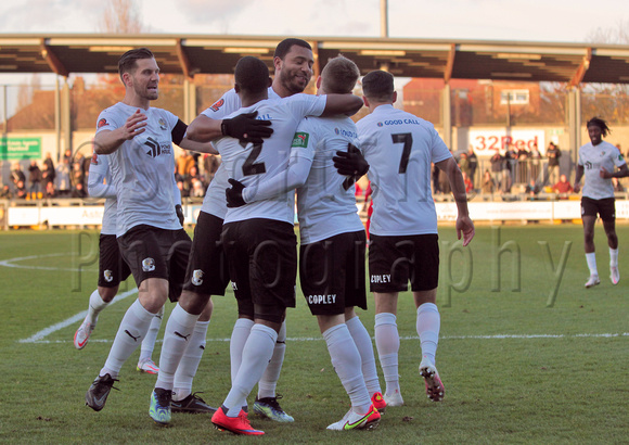 Dartford win 1:0 against Billericay Town (Jake Robinson 10') to remain top of the National League South table.